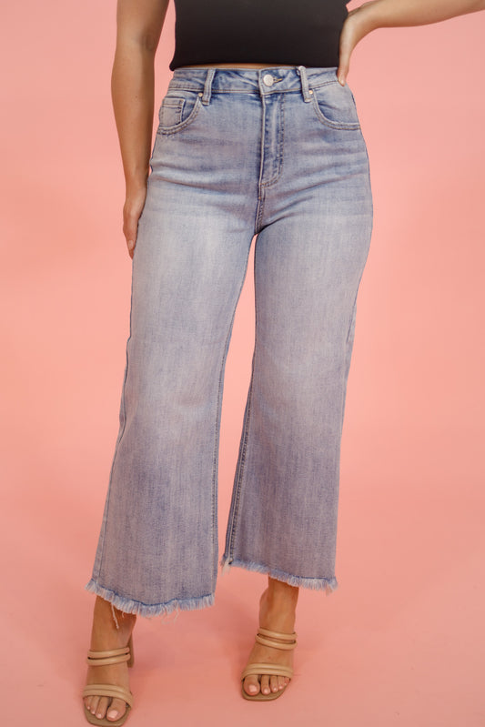 Risen Frayed Hem Wide Leg Jeans